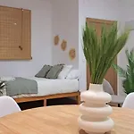 Coffee & Calm Triana Apartment